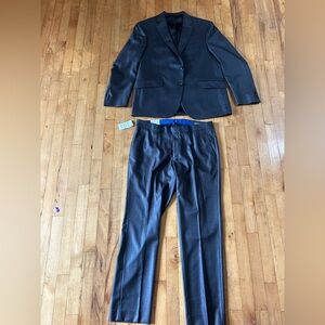 Kenneth Cole Reaction Men's Techni-Cole Suit Jacket 44R /Pants 34w x 30L